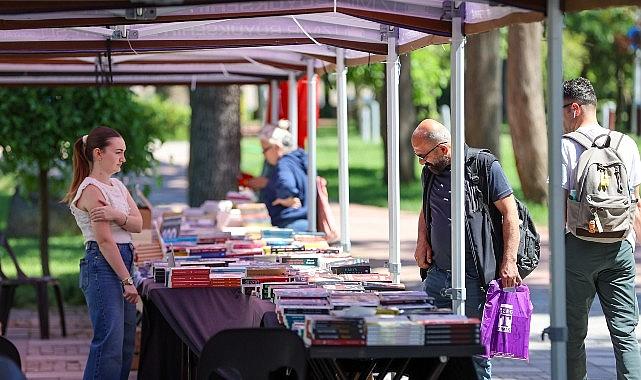 1. Buca Kitap Günleri vatandaşlardan büyük ilgi görüyor