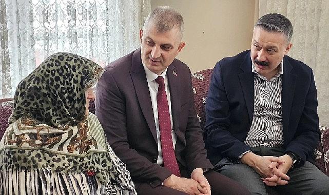 Başkan Sezer'den Anneler Gününde anlamlı ziyaret Başkan Sezer'den Anneler Gününde anlamlı ziyaret