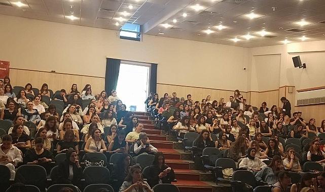 Ege'de “1.Uluslararası Sağlık Yaşam ve Beslenme Öğrenci Kongresi" düzenlendi Ege'de “1.Uluslararası Sağlık Yaşam ve Beslenme Öğrenci Kongresi" düzenlendi