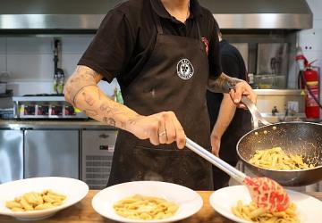 Buca'nın Üzüm Cafe'sini gençler çok sevdi