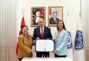 Ege Üniversitesi Ebelik Bölümü Eğitimde Kaliteyi Tescilledi