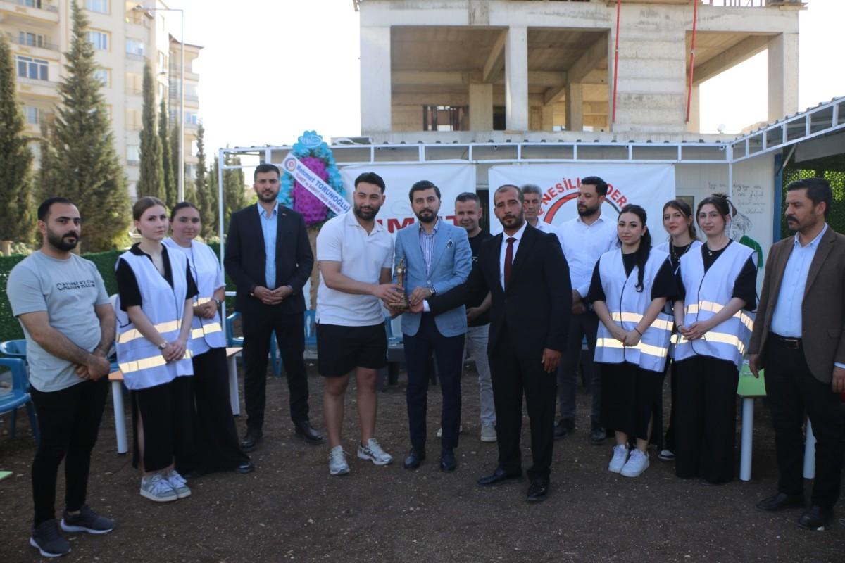 Genç Nesiller Derneği’nin Adıyaman’daki konteyner yerleşkesi açıldı: Hollanda’dan Umut Işığı - Videolu Haber Genç Nesiller Derneği’nin Adıyaman’daki konteyner yerleşkesi açıldı: Hollanda’dan Umut Işığı - Videolu Haber