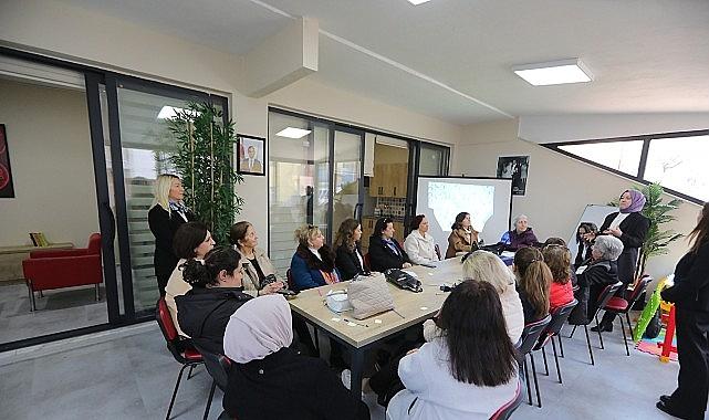 Bayraklı'da kadınlar danışma merkezi atölyelerinde buluşuyor