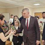 Başkan Sezer'den Hemşirelere Sürpriz Kutlama