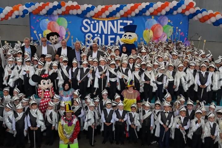 Gebze Belediyesi’nin Geleneksel Sünnet Şöleni Coşkuyla Gerçekleşti Gebze Belediyesi’nin Geleneksel Sünnet Şöleni Coşkuyla Gerçekleşti
