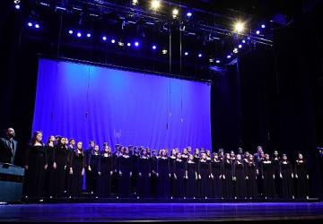 Lüleburgaz Belediyesi Gençlik Korosu'na İzmir'den ödül