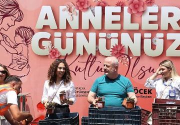 Büyükşehir'den 'Annelere' 25 bin çiçek