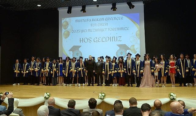 Mustafa Hakan Güvençer Fen Lisesi'nde Mezuniyet Coşkusu