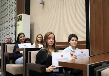 Stajyer Öğrencilere Anlamlı Veda