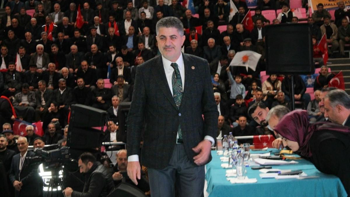 Milletvekili İshak Şan’a TBMM’de yeni görev: Kâtip Üyeliği’ne seçildi Milletvekili İshak Şan’a TBMM’de yeni görev: Kâtip Üyeliği’ne seçildi