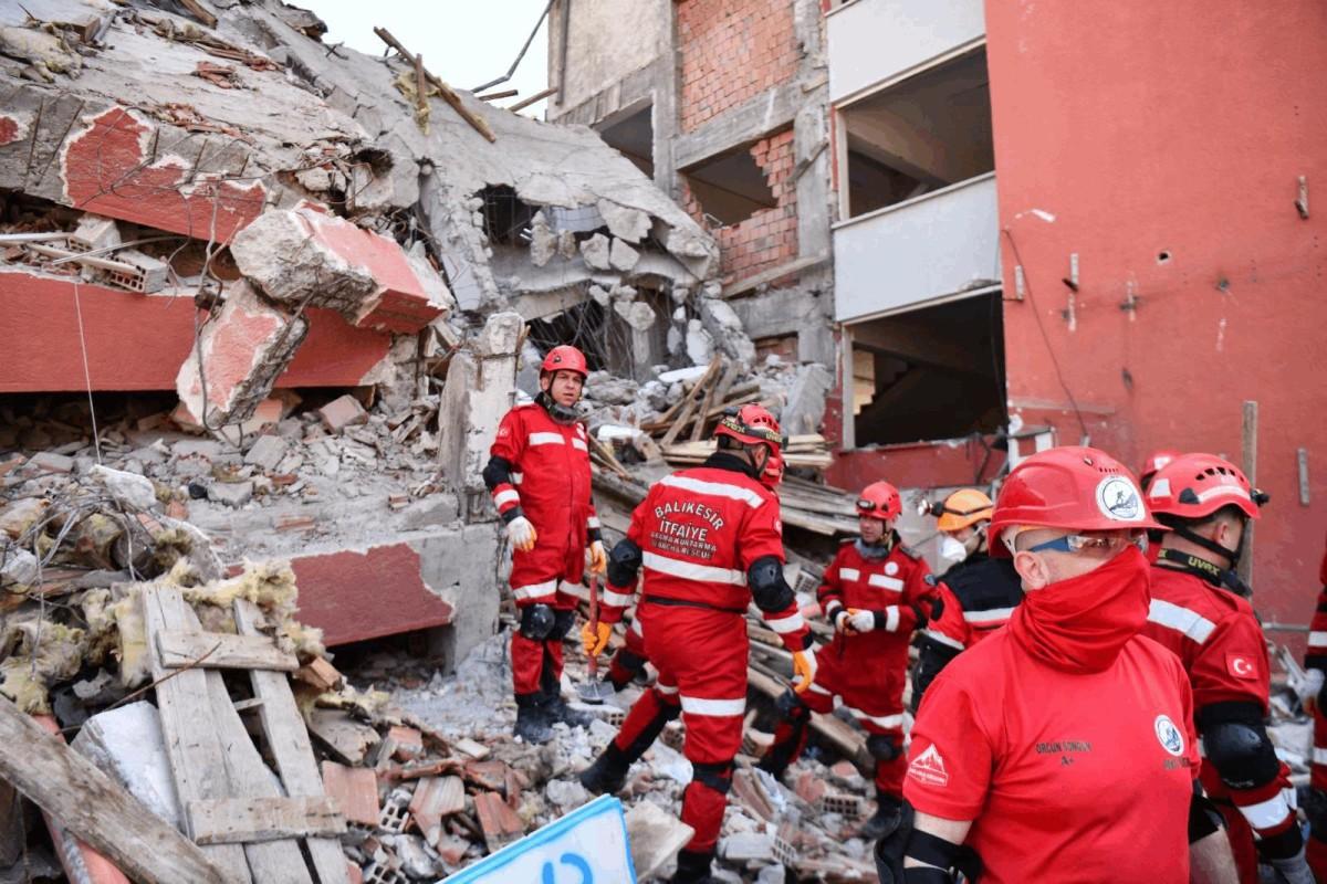 Balıkesir İtfaiyesi Ortak Tatbikatta Gücünü Gösterdi Balıkesir İtfaiyesi Ortak Tatbikatta Gücünü Gösterdi