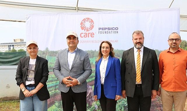 PepsiCo Vakfı Tarafından Sağlanan Destek ve CARE Türkiye İş Birliğiyle Adana'da Hayata Geçirilen “Dünyayı Besleyen Kadınlar" Projesinin İlk Çıktıları Açıklandı PepsiCo Vakfı Tarafından Sağlanan Destek ve CARE Türkiye İş Birliğiyle Adana'da Hayata Geçirilen “Dünyayı Besleyen Kadınlar" Projesinin İlk Çıktıları Açıklandı