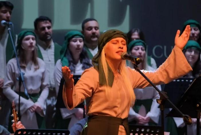 Konser, Aşkın ve Müziğin Buluşma Noktası Oldu Konser, Aşkın ve Müziğin Buluşma Noktası Oldu