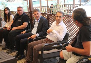 İshak Şan, K-7 Konteyner Kent'te depremzede vatandaşlarla buluştu