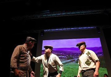 “Köyün Enisdosu" ile Köy Enstitüleri tiyatro sahnesine taşındı