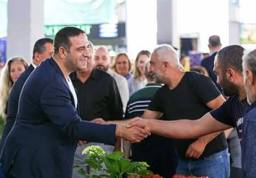 Başkan Erman Uzun'dan bayram öncesi pazaryeri ziyareti
