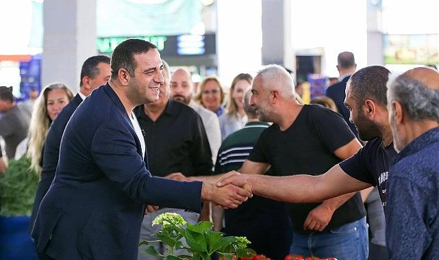 Başkan Erman Uzun'dan bayram öncesi pazaryeri ziyareti Başkan Erman Uzun'dan bayram öncesi pazaryeri ziyareti