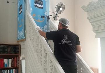 Aydın Büyükşehir Belediyesi'nden Kurban Bayramı Öncesi Camilerde Temizlik