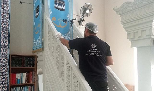 Aydın Büyükşehir Belediyesi'nden Kurban Bayramı Öncesi Camilerde Temizlik