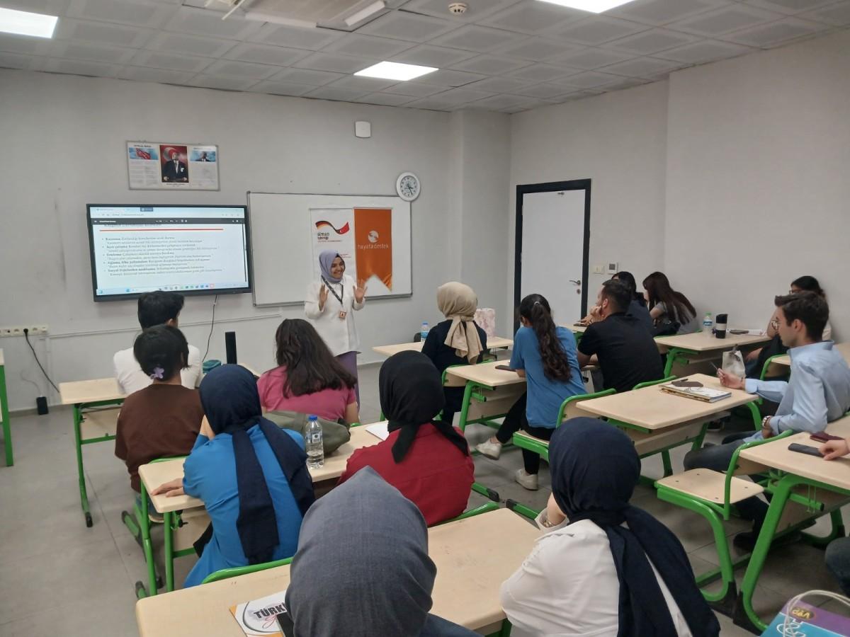 YKS öğrencilerine sınav kaygısı destek eğitimi YKS öğrencilerine sınav kaygısı destek eğitimi