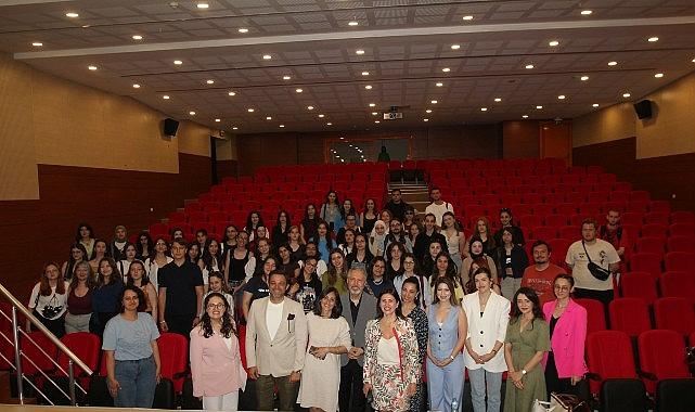 UCİM Başkanı Saadet Özkan, EÜ'de sahadaki deneyimlerini anlattı UCİM Başkanı Saadet Özkan, EÜ'de sahadaki deneyimlerini anlattı