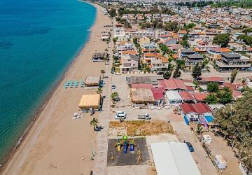 Seferihisar Belediyesi'nden Ürkmez'e denize sıfır sosyal tesis