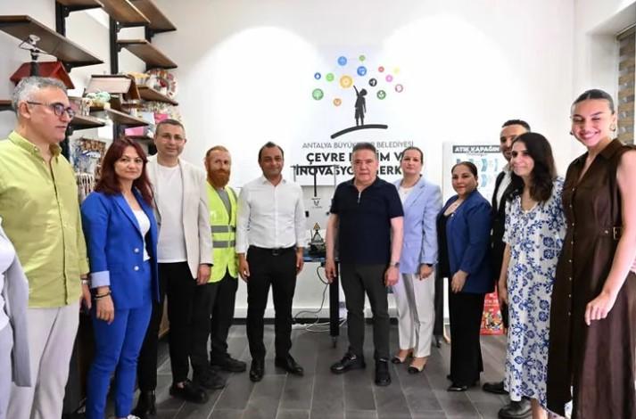 Antalya’da “Plastik Kirliliğine Dur De!” Etkinliğiyle Çevre Günü Kutlandı Antalya’da “Plastik Kirliliğine Dur De!” Etkinliğiyle Çevre Günü Kutlandı