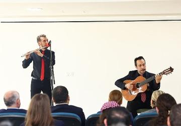 Gönüllü okuyucuların sesi, görme engellilere ışık oldu