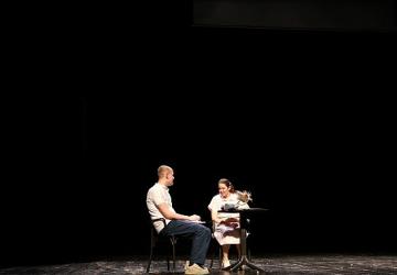 Özel bireyler tiyatro oyununda hünerlerini sergiledi