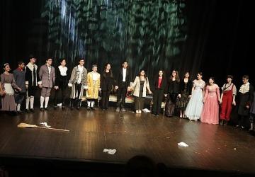 12. Liseler Arası Tiyatro Buluşması 32 Lisenin Katılımı ve Seyircinin Yoğun İlgisiyle Karşılandı