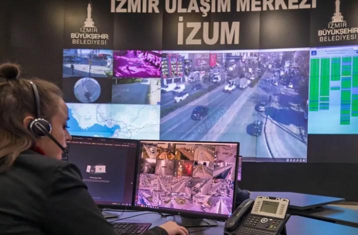 İzmir’de Akıllı Kavşak Uygulamalarıyla Trafikte Akıcılık Sağlanıyor İzmir’de Akıllı Kavşak Uygulamalarıyla Trafikte Akıcılık Sağlanıyor