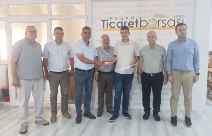 Keşan’da Yılın İlk Buğday Hasadı Piyasaya Çıktı Keşan’da Yılın İlk Buğday Hasadı Piyasaya Çıktı