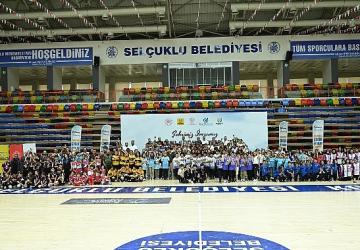 Konya Büyükşehir Geleneksel Çocuk Oyunları İl Finalinde Başarılı Öğrencilere Ödülleri Verildi