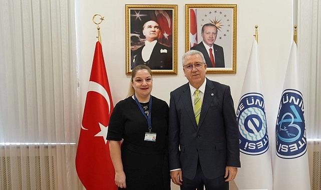Kemer'de çöp konteynerleri dezenfekte ediliyor Kemer'de çöp konteynerleri dezenfekte ediliyor