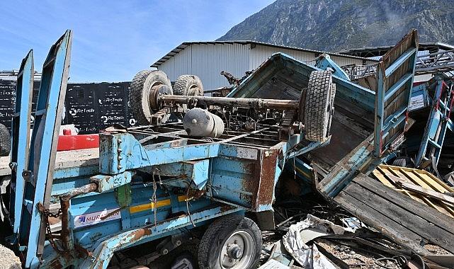 Manisa Büyükşehir hurda araç ve malzemeleri MKE'ye devrediyor Manisa Büyükşehir hurda araç ve malzemeleri MKE'ye devrediyor