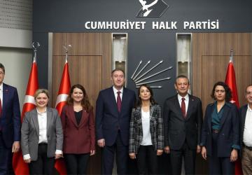 DEM Parti-CHP görüşmesi başladı: Hatimoğulları ve Bakırhan başkanlığındaki heyet, Özel ile bir araya geldi