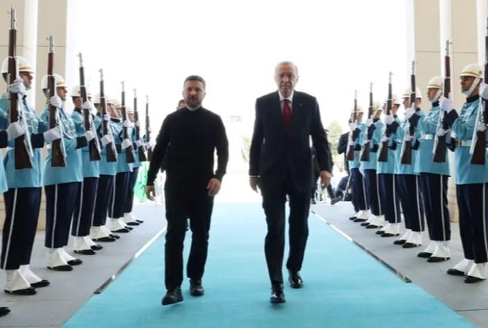 Erdoğan ve Zelenskiy Bir Araya Geldi Erdoğan ve Zelenskiy Bir Araya Geldi