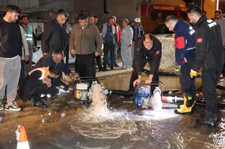 Sivas’ta Su Arızası Giderildi, Şebeke Yeniden Devrede Sivas’ta Su Arızası Giderildi, Şebeke Yeniden Devrede
