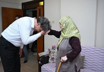 Başkan Kocaman'dan Anneler Günü'nde Yürekleri Isıtan Ziyaretler