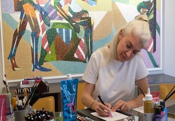 Koruncuk Vakfı'ndan 23 Nisan'a Özel İş Birliği: Deniz Salaçin Erciyas, Kız Çocuklarının Hayallerini SuCo ile birleştirdi!