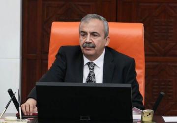 Sırrı Süreyya Önder'in sağlık durumu: 'Hayati tehlikesi giderek artıyor'