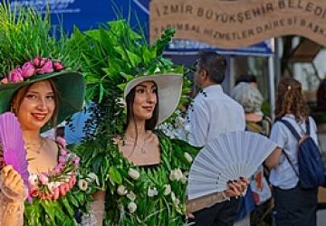 1. İzmir Balkon ve Bahçe Bitkileri Festivali başladı