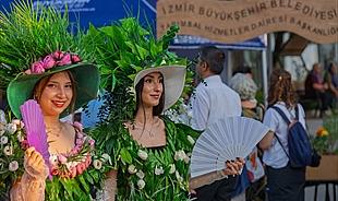 1. İzmir Balkon ve Bahçe Bitkileri Festivali başladı 1. İzmir Balkon ve Bahçe Bitkileri Festivali başladı