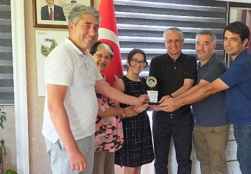 Altınkaya'dan Başkan Topaloğlu'na teşekkür plaketi