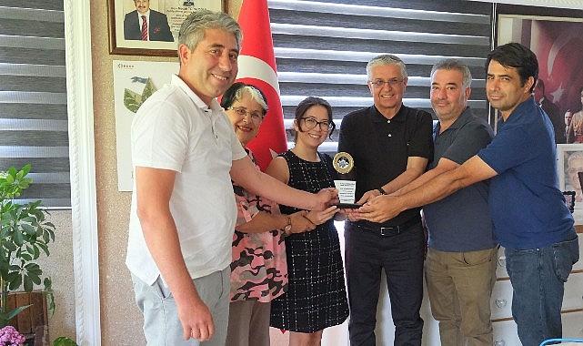 Altınkaya'dan Başkan Topaloğlu'na teşekkür plaketi