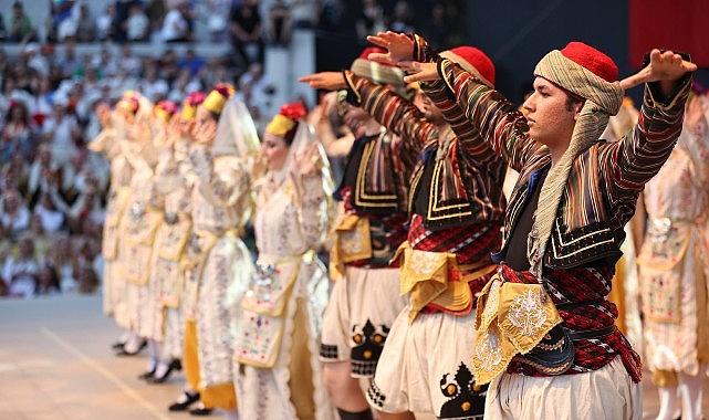 Halk oyunları coşkusu Konak'ta yaşanacak