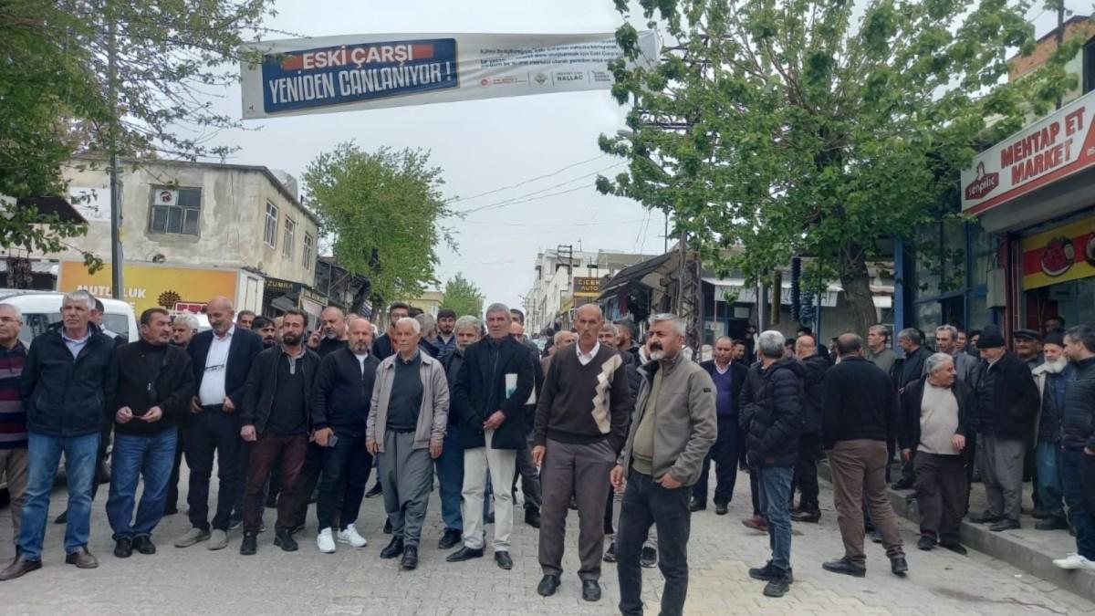 Kahta Eski Çarşı esnafından kentsel dönüşüm tepkisi: 'Mağduriyetimiz Göz Ardı Ediliyor' Kahta Eski Çarşı esnafından kentsel dönüşüm tepkisi: 'Mağduriyetimiz Göz Ardı Ediliyor'