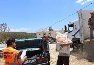 Büyükşehir'den çiftçilere gübre desteği