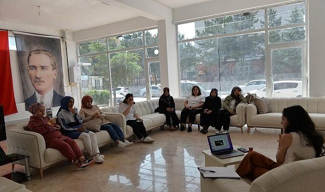 “Kalpten Kalbe Bir Yol Vardır" semineri yoğun ilgi gördü