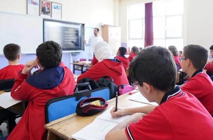 Ortaokul Müfredatına ‘Rehberlik’ Dersi Dahil Ediliyor Ortaokul Müfredatına ‘Rehberlik’ Dersi Dahil Ediliyor